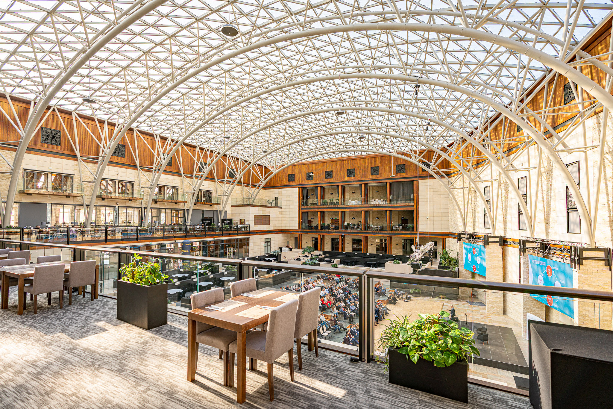 Hotel Arłamów, fotografia wnętrz, fotograf hotelowy, zdjęcia dla firm, fotograf wnętrz, zdjęcia biznesowe, Arłamów