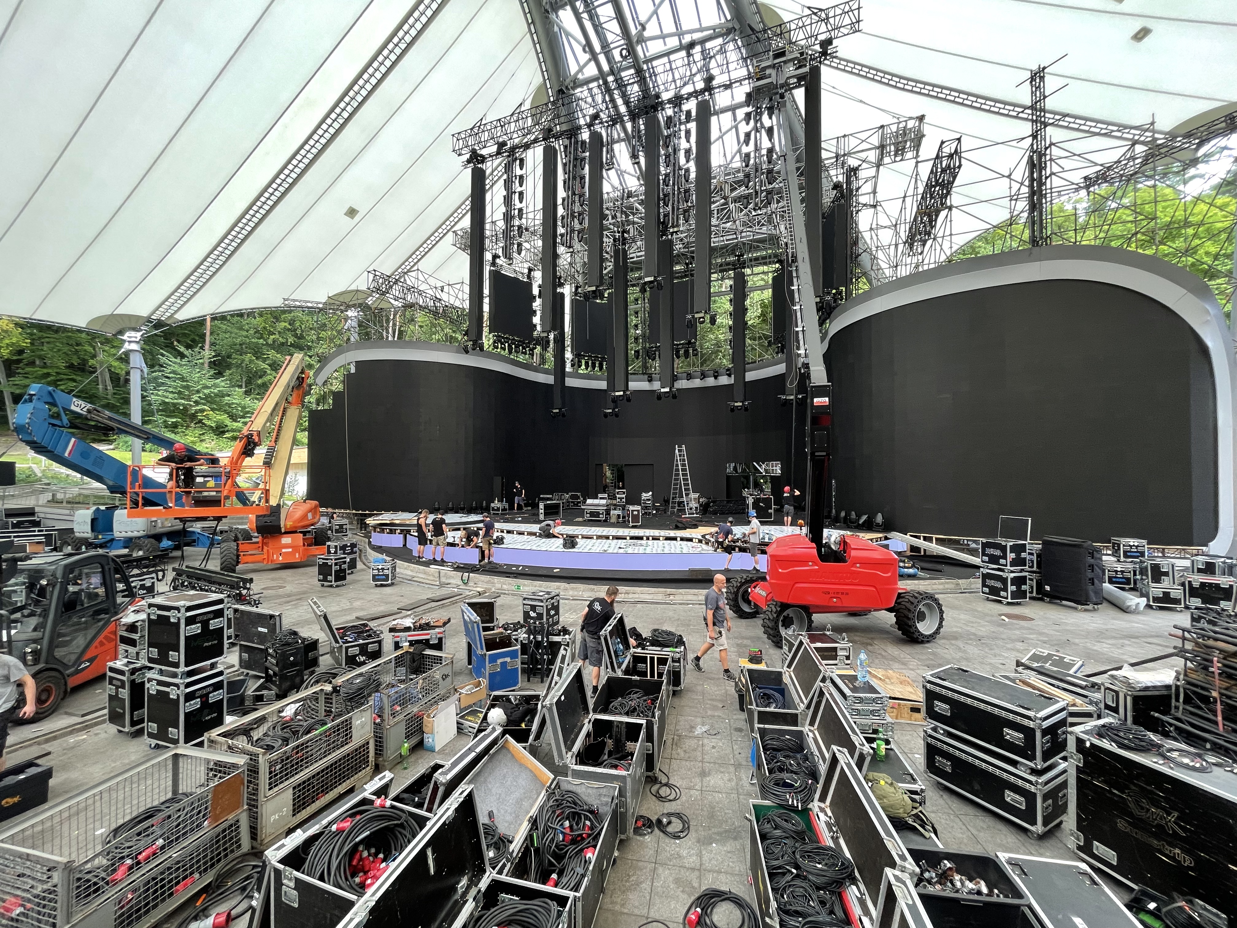 zdjęcia dla firm, fotoreportaż, fotografia przemysłowa, fotografia budowlana, Opera Leśna, Polsat SuperHit Festiwal